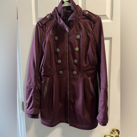 Zella jacket - Picture 1 of 6